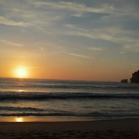 Lucas House * Nazaré