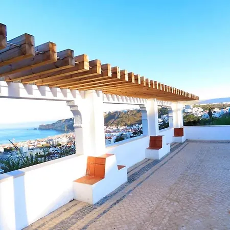 Lucas House Tatil Evi