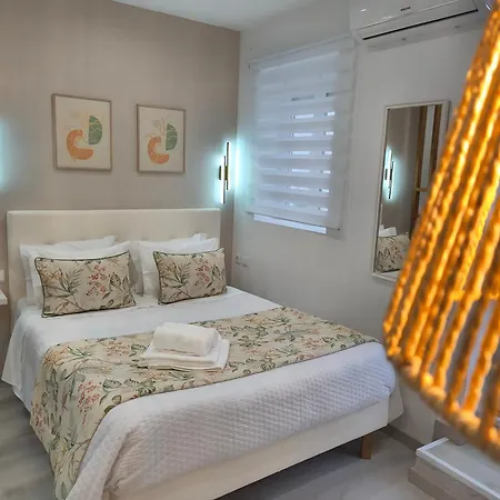 בית נופש Lucas House נאזרה