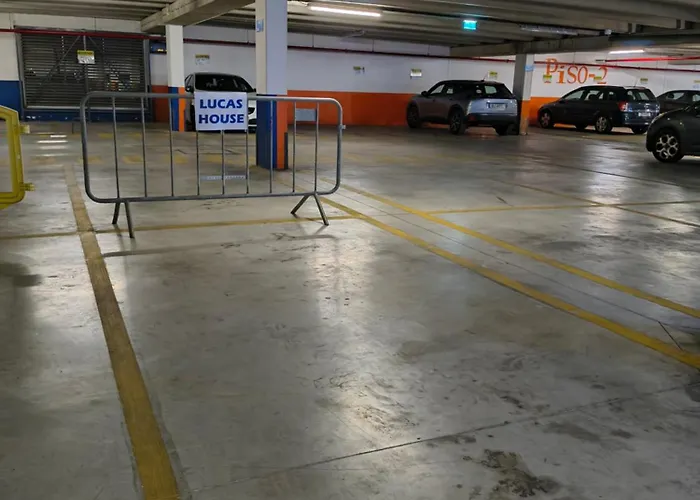 Lucas House Дом отдыха Назаре